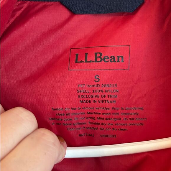 L.L. Bean Windbreaker Rain Light Jacket Hooded red Nylon Women's Size Small EUC - Picture 5 of 7